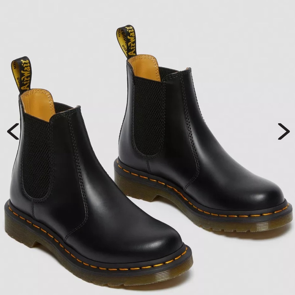 2976 WOMEN'S SMOOTH LEATHER CHELSEA BOOTS